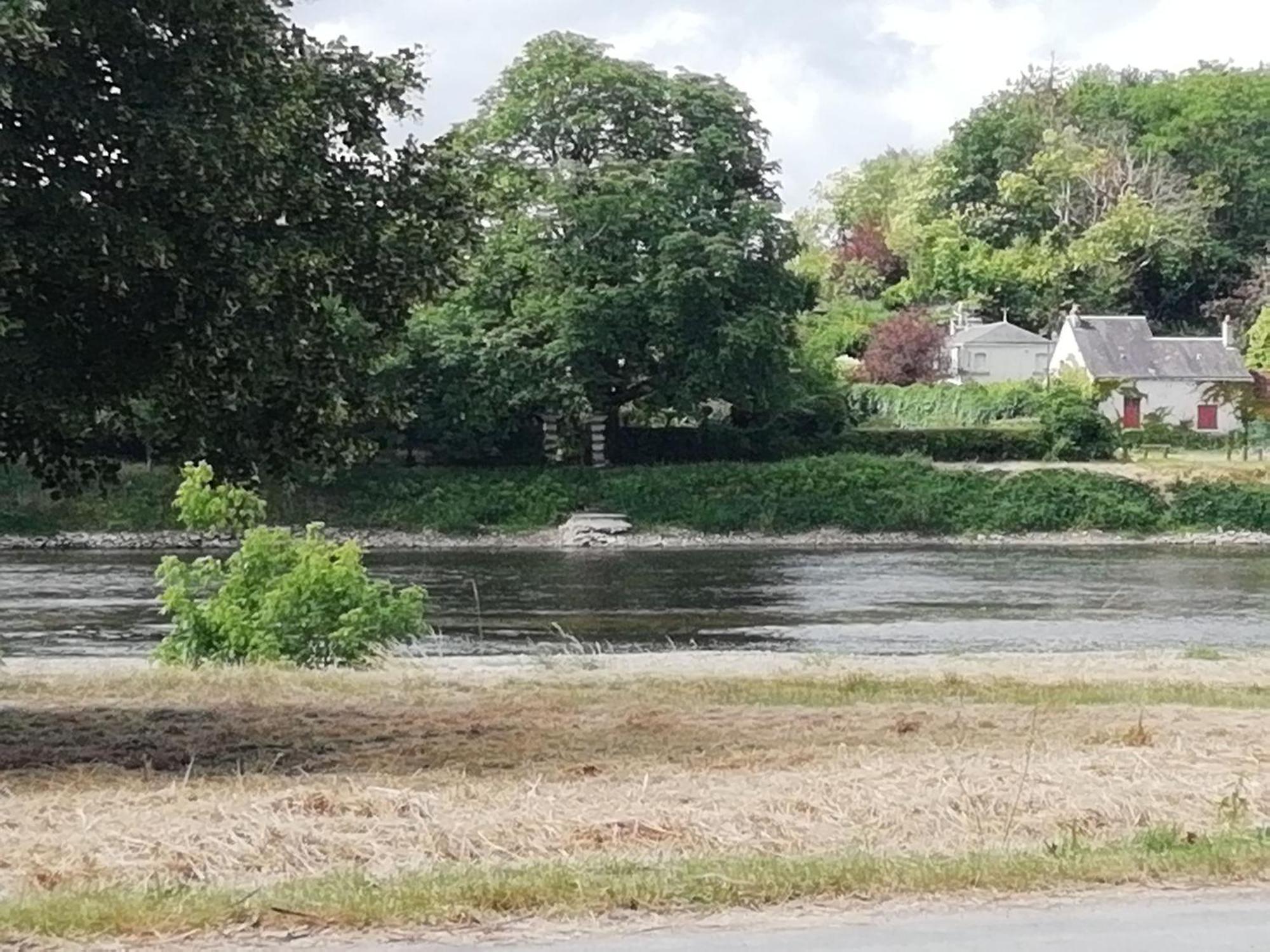 Studio Au Coeur De La Vallee De La Loire Azay-sur-Cher エクステリア 写真